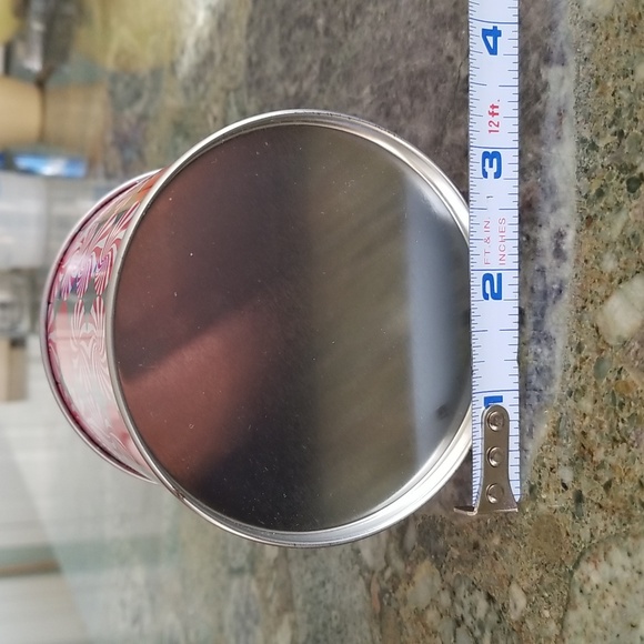 Empty Clinique Metal Tin - Picture 3 of 3